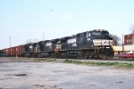 NS NB freight